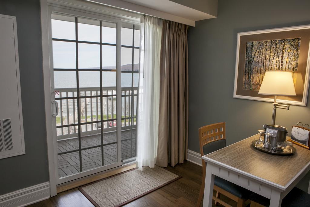 Watkins Glen Harbor Hotel Exterior foto